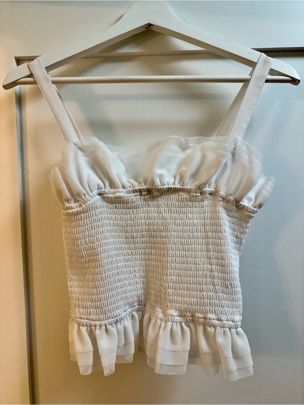 Steve Madden. White Ruffled Tulle Smocked Cami Top - Women’s small.
